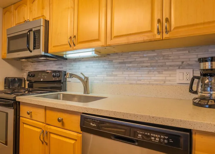 Apartment Sh402 Summit House