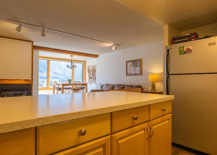 Sh402 Summit House
