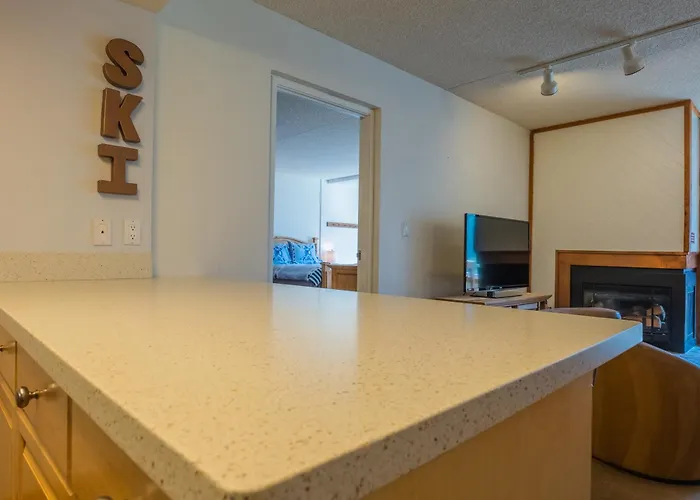 Sh402 Summit House