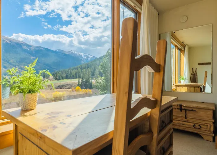 Apartment Sh402 Summit House