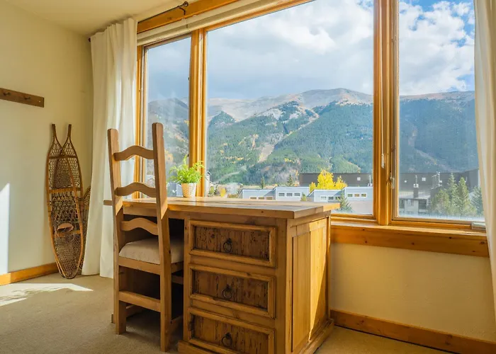 Sh402 Summit House *