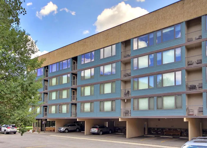 Apartment Sh402 Summit House