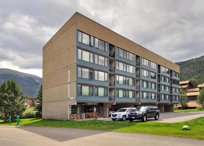 Apartment Sh402 Summit House